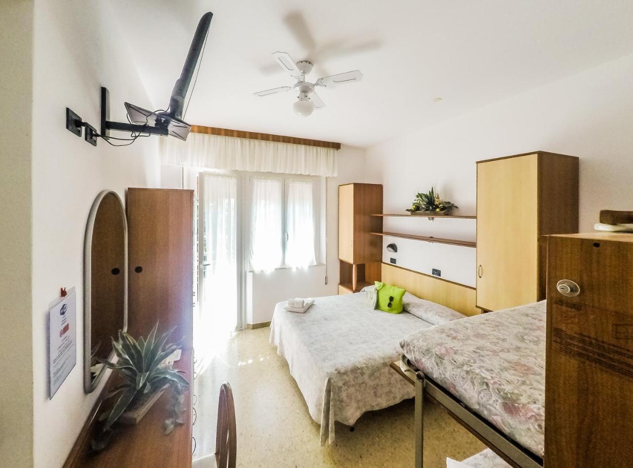 Hotel Trianon Bellaria-Igea Marina Exterior foto