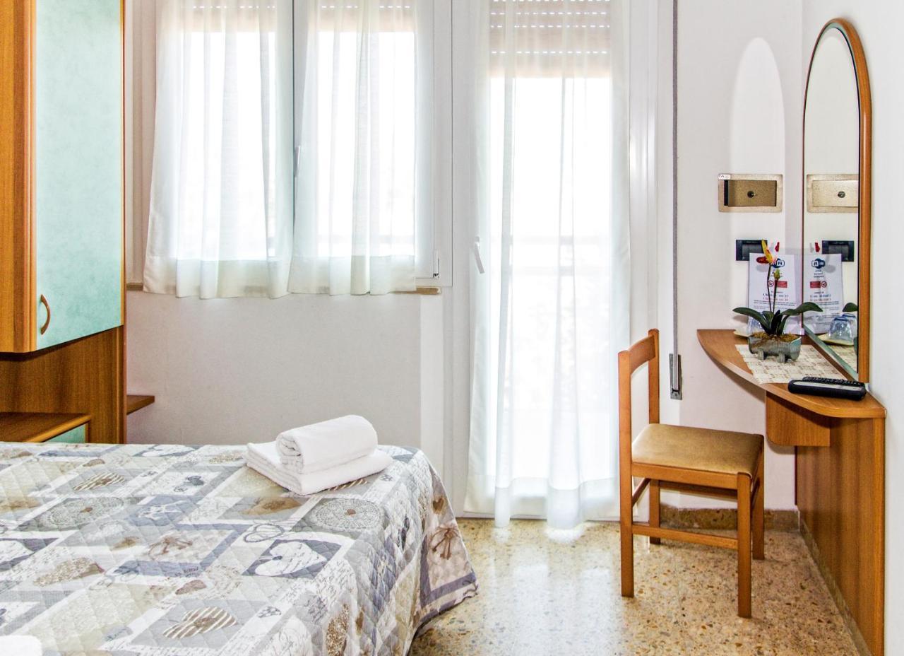 Hotel Trianon Bellaria-Igea Marina Exterior foto