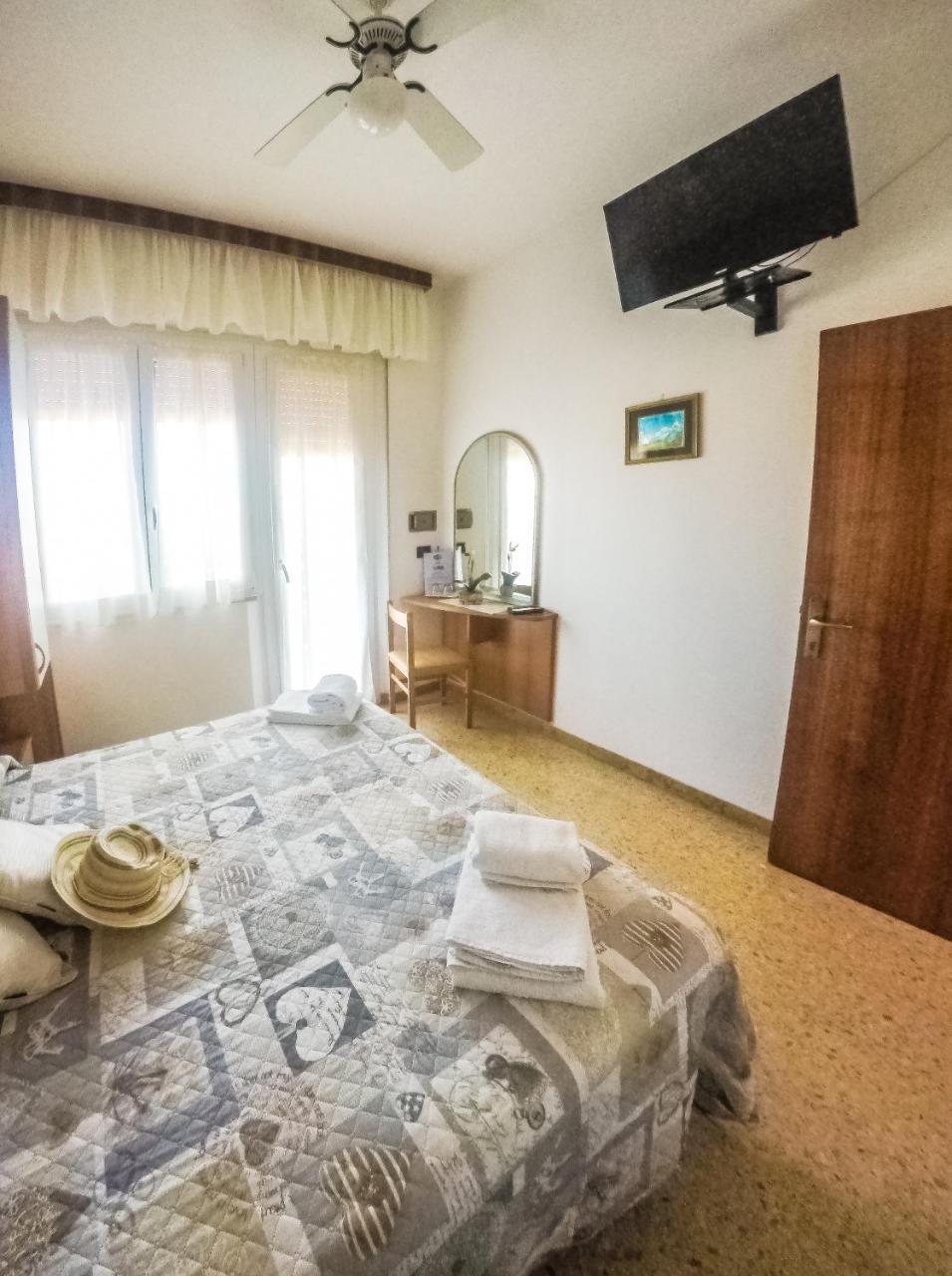 Hotel Trianon Bellaria-Igea Marina Exterior foto