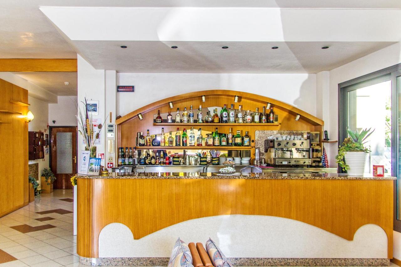 Hotel Trianon Bellaria-Igea Marina Exterior foto